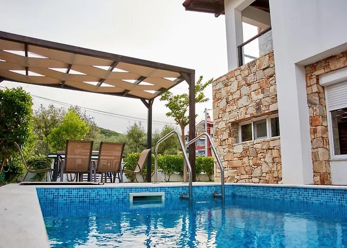 Villa Petritis *